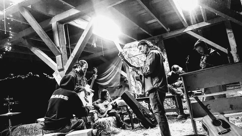 The Elderberry Rust Stringband